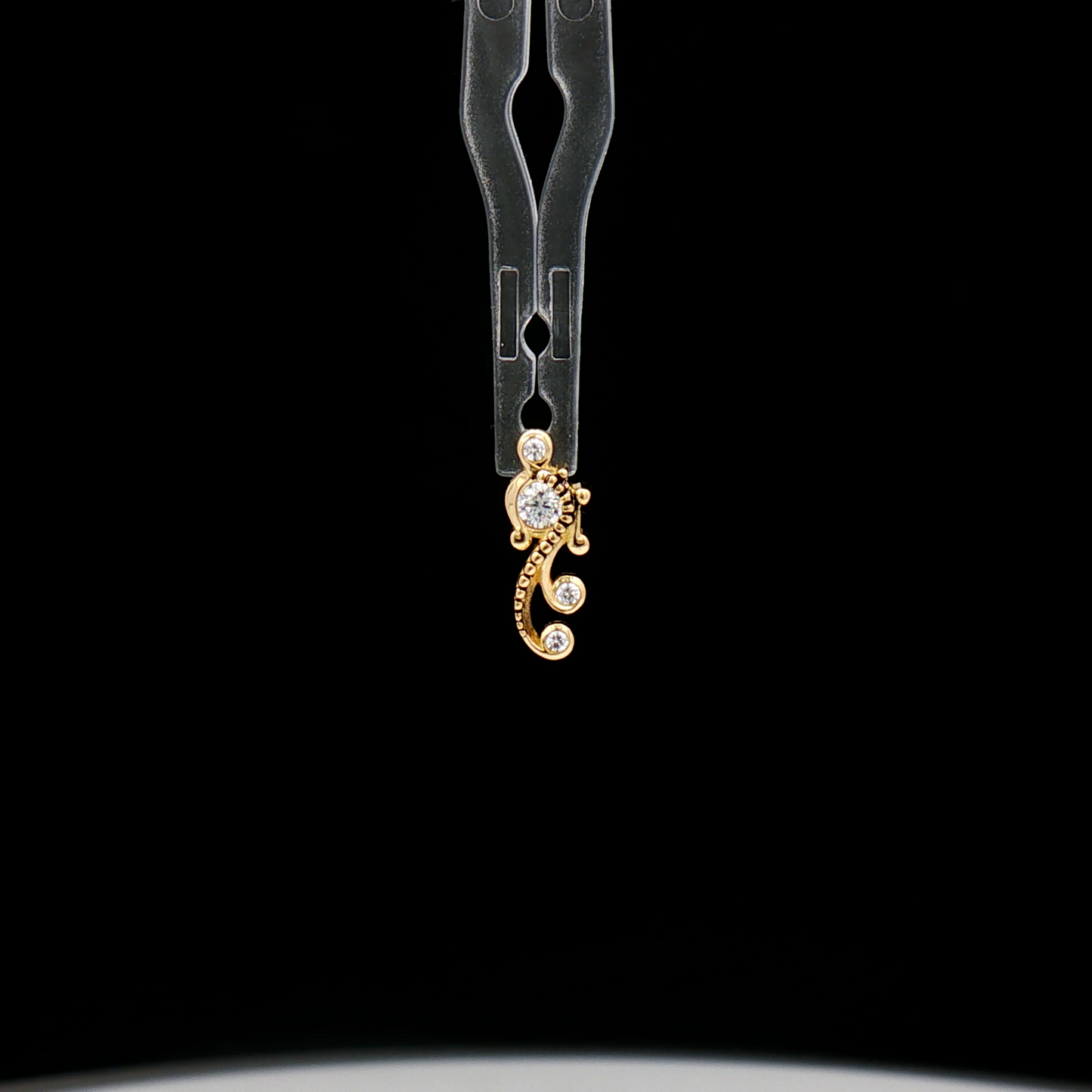 Eliana - 18kt Gold Threadless End - Khrysos Jewelry