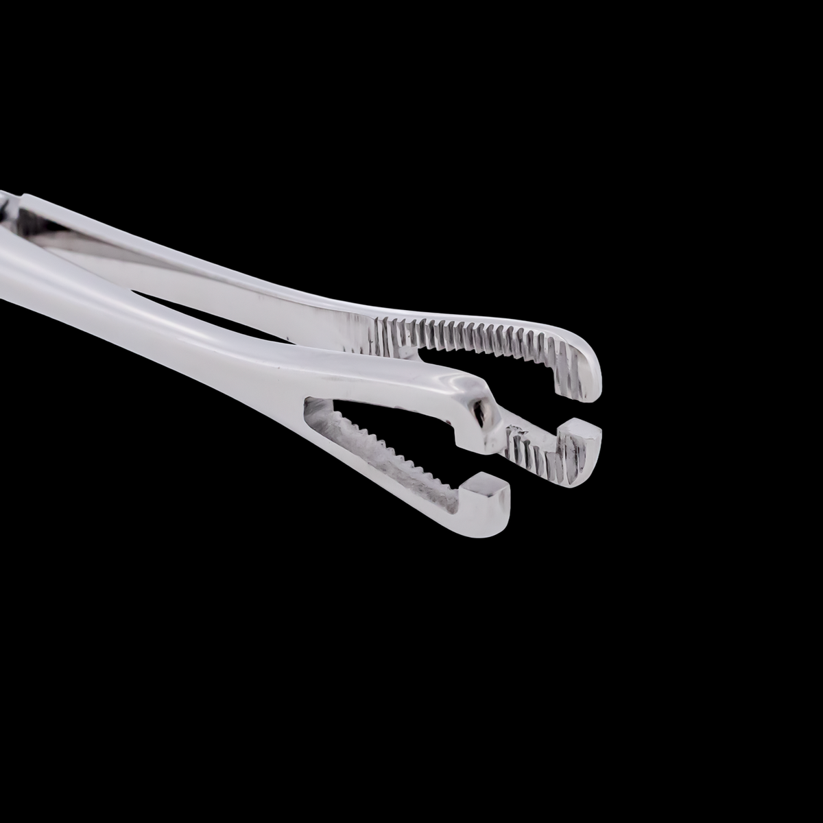 Slotted Pennington Forceps With Ratchet - Khrysos Jewelry