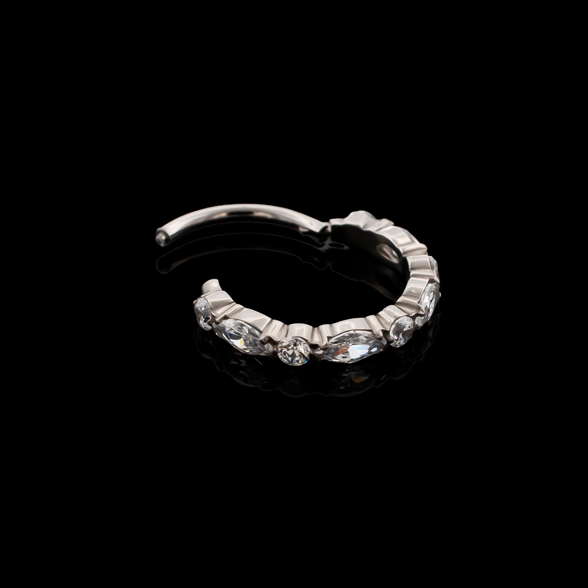 Arabella - Hinged Ring