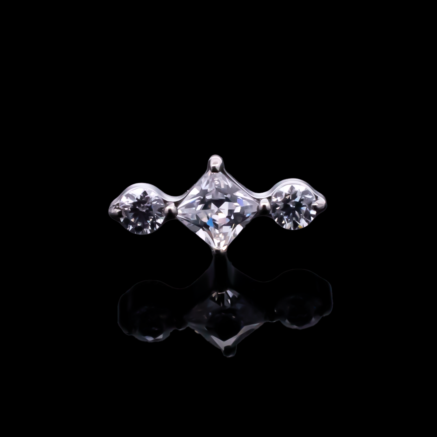 Margaux - 16G Internally Threaded End