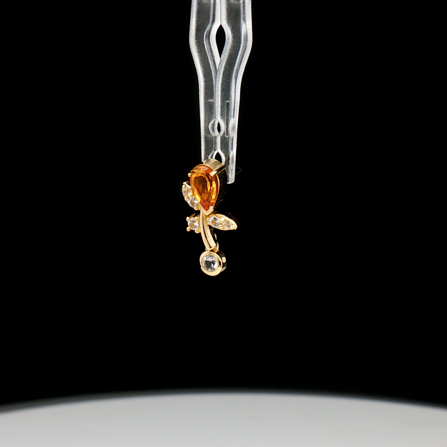 Hazel - 18kt Gold Threadless End - Khrysos Jewelry