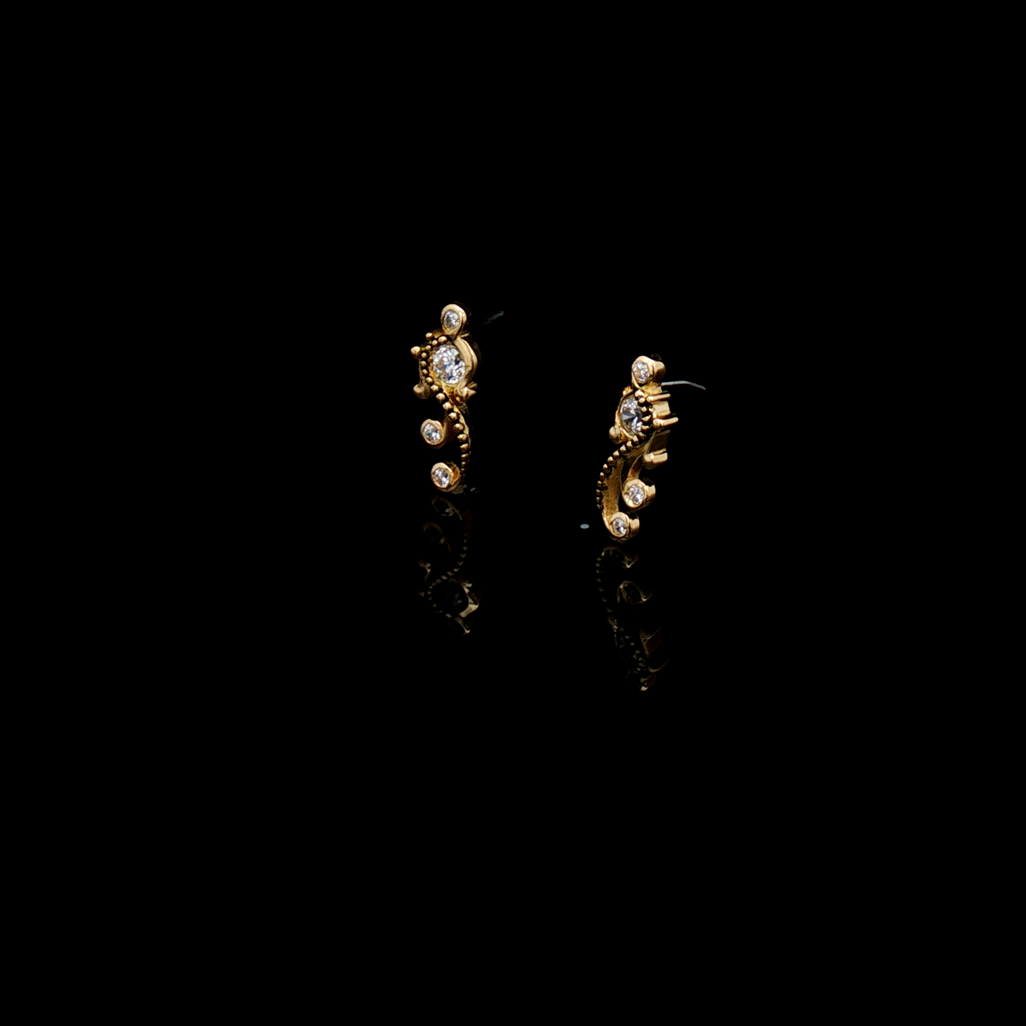 Eliana - 18kt Gold Threadless End - Khrysos Jewelry