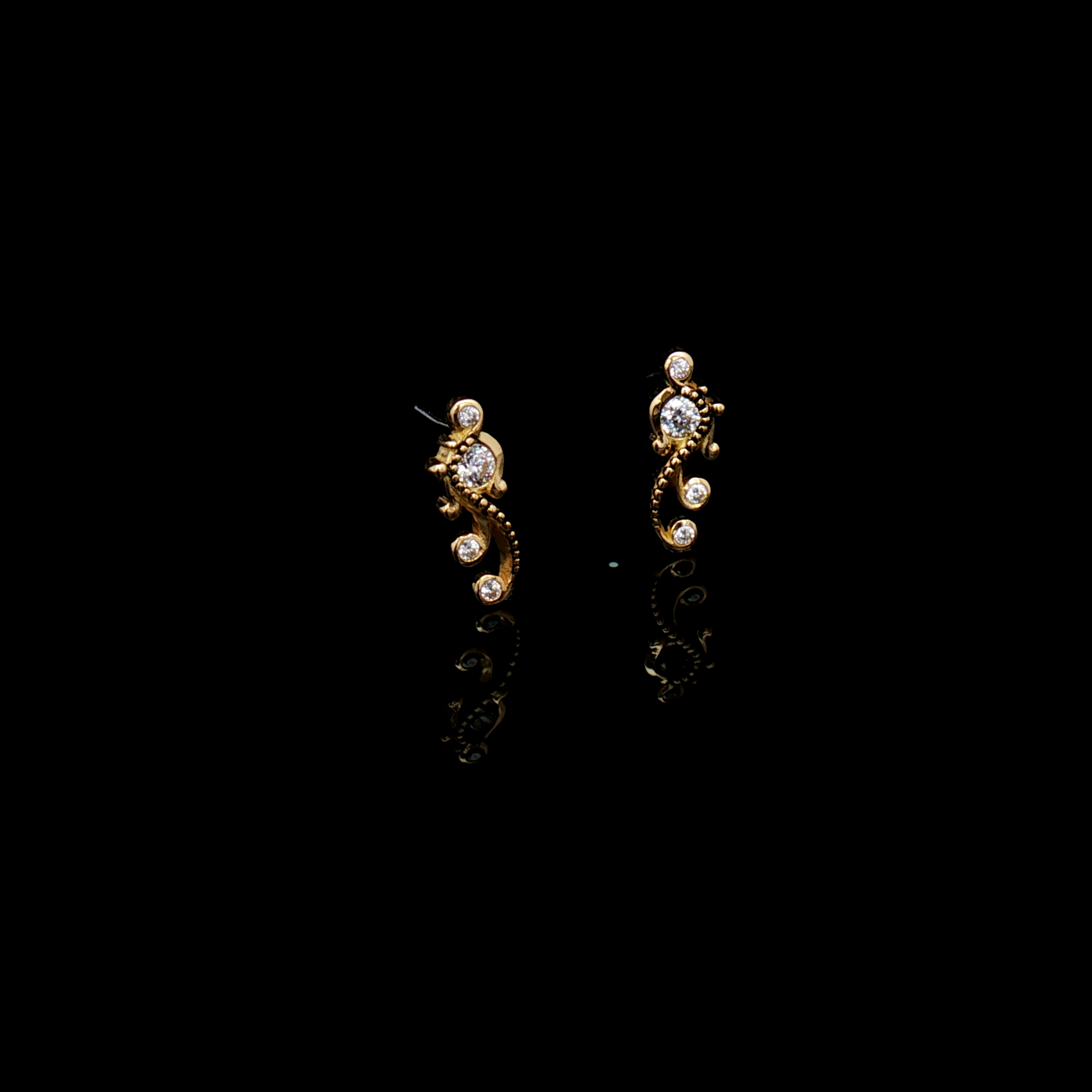 Eliana - 18kt Gold Threadless End - Khrysos Jewelry