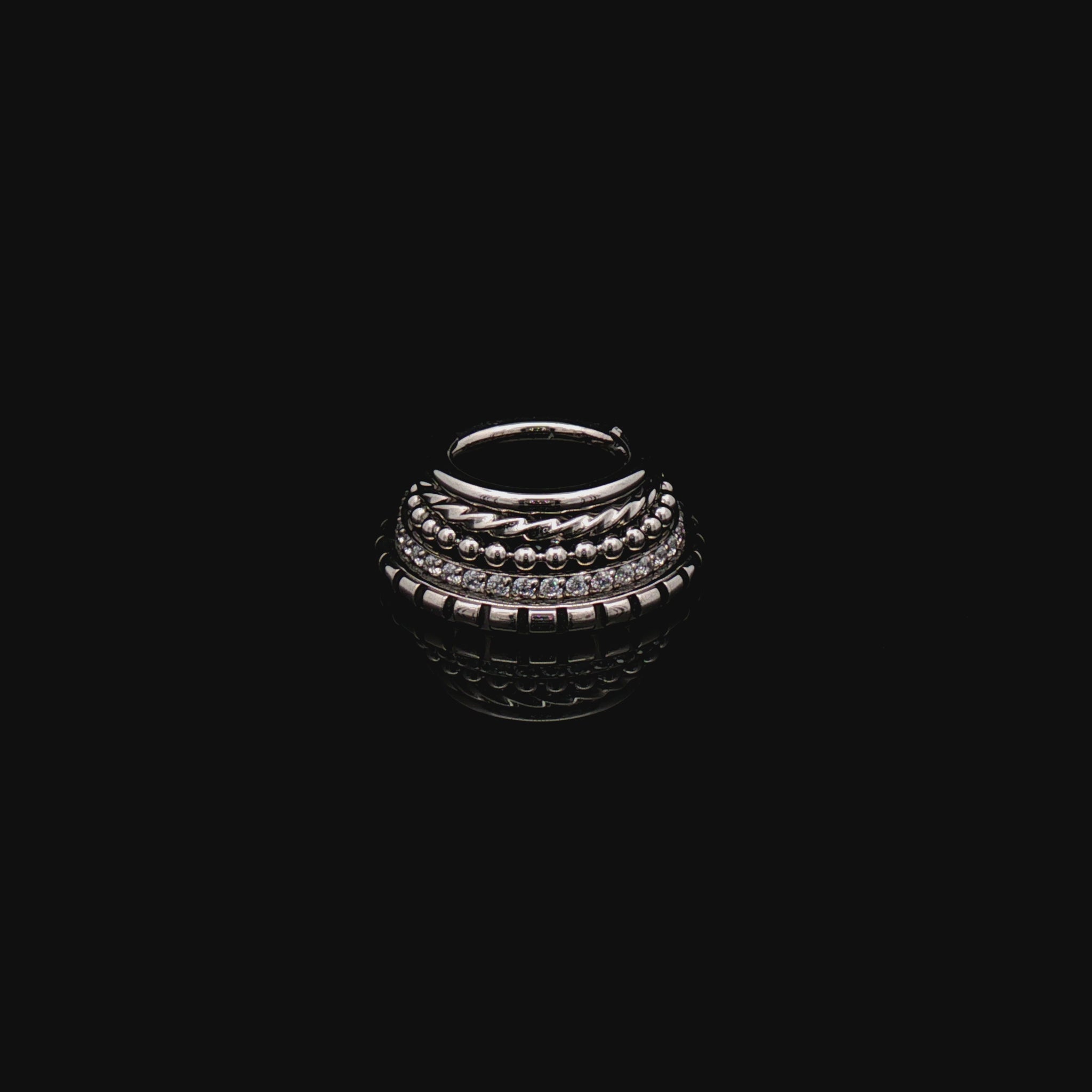 Raze - Hinged Ring