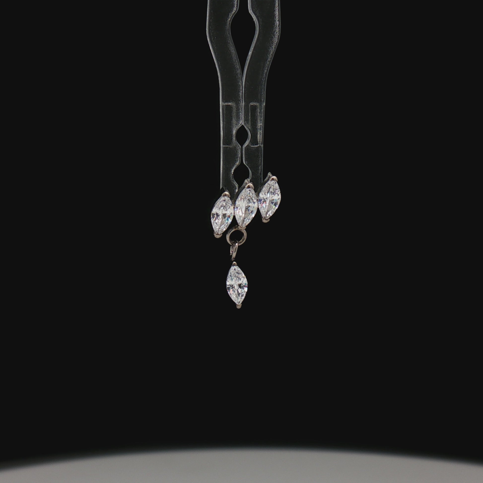 16G/ 18G Quentin - Internally Threaded End