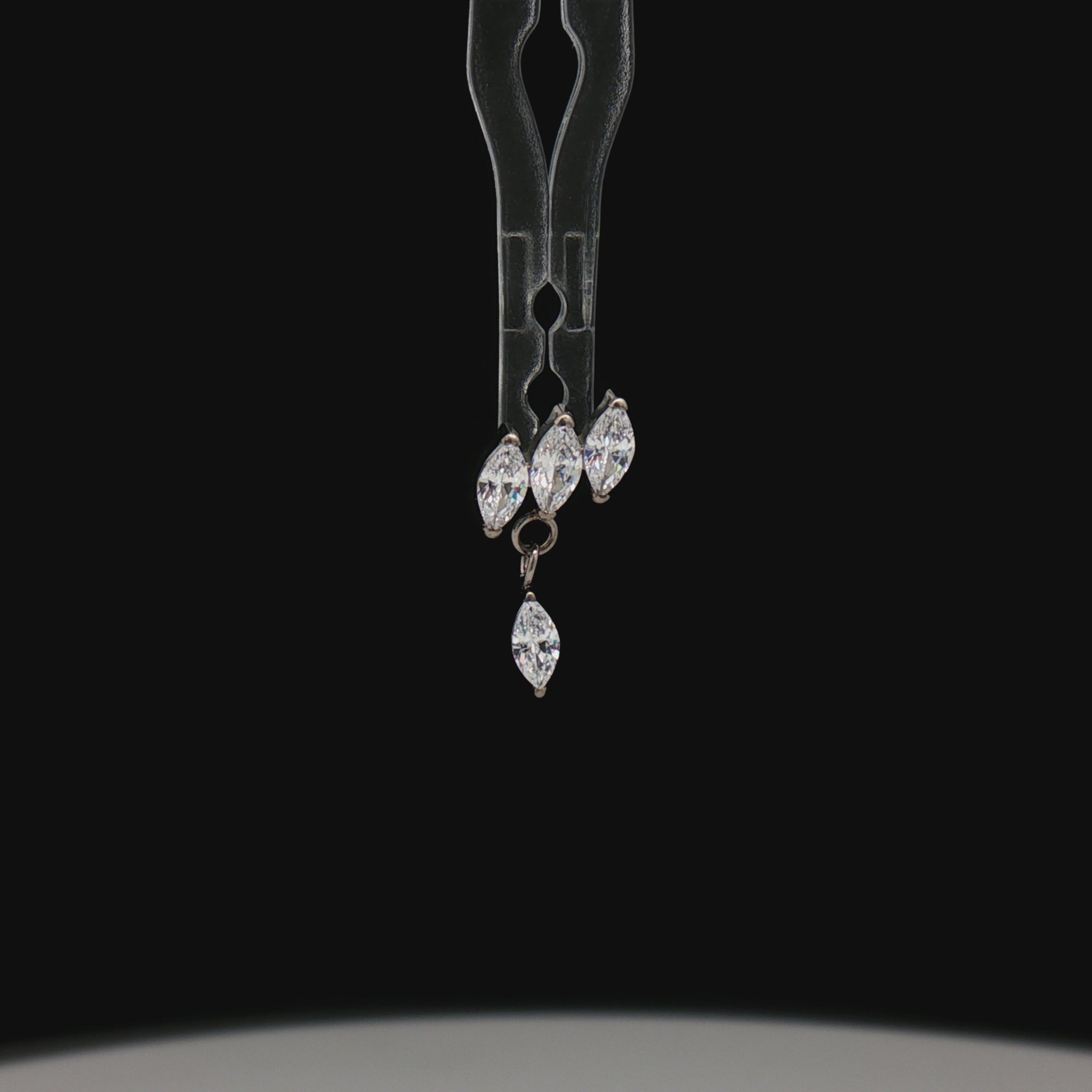 16G/ 18G Quentin - Internally Threaded End